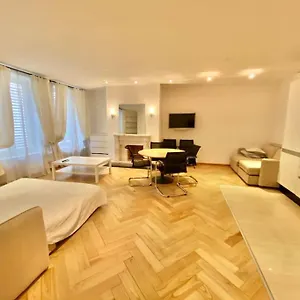 Bemont 4 Apartment